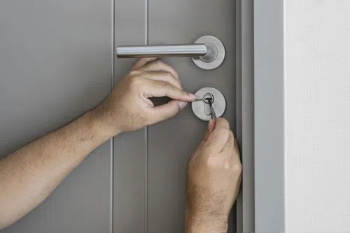 Indianapolis Master Locksmith Indianapolis, IN 317-564-2353 Indianapolis Master Locksmith Indianapolis, IN 317-564-2353 - zip-01